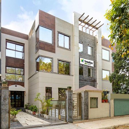 Treebo White Castle, Gurgaon Hotel ภายนอก รูปภาพ