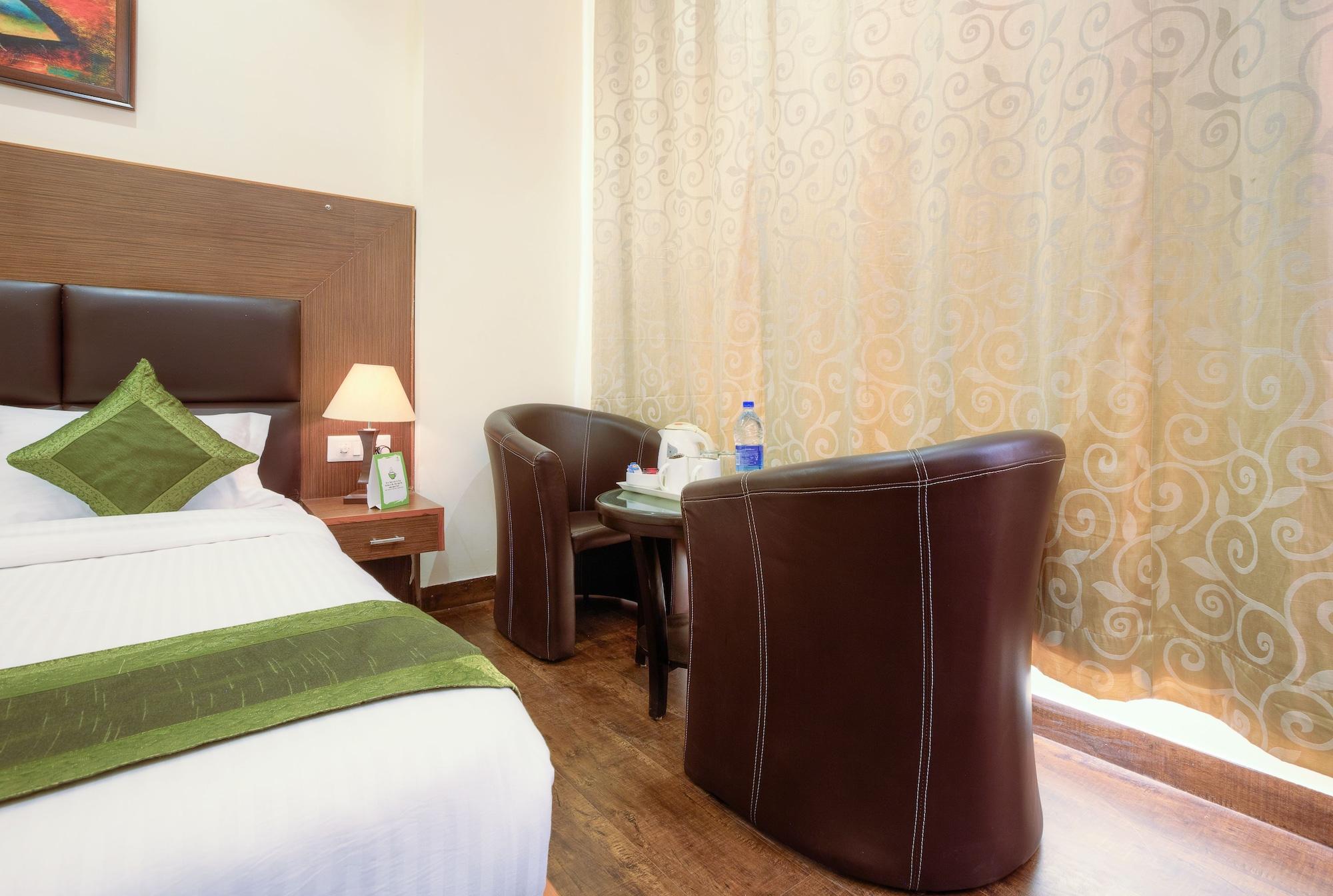 Treebo White Castle, Gurgaon Hotel ภายนอก รูปภาพ