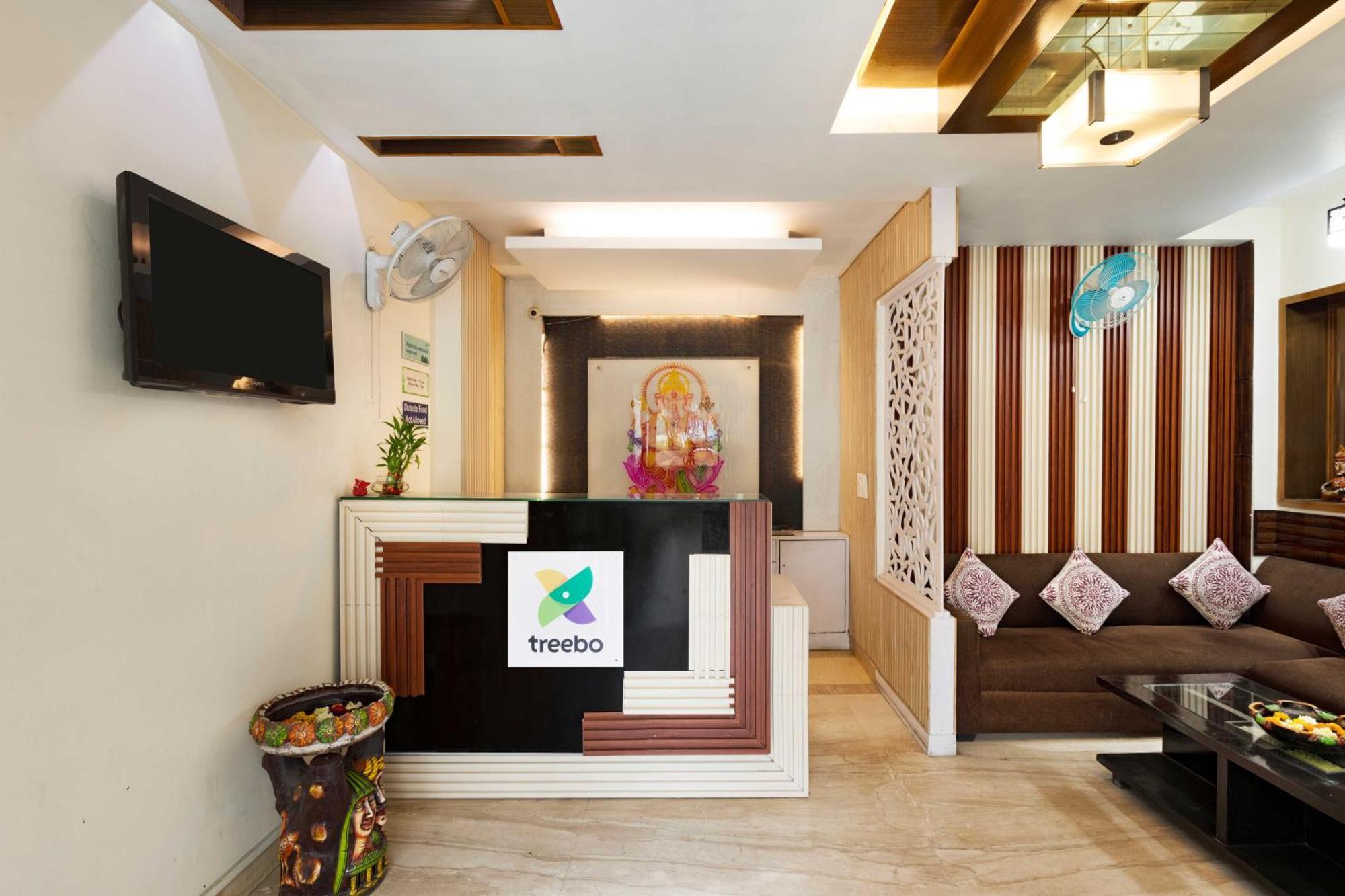 Treebo White Castle, Gurgaon Hotel ภายนอก รูปภาพ
