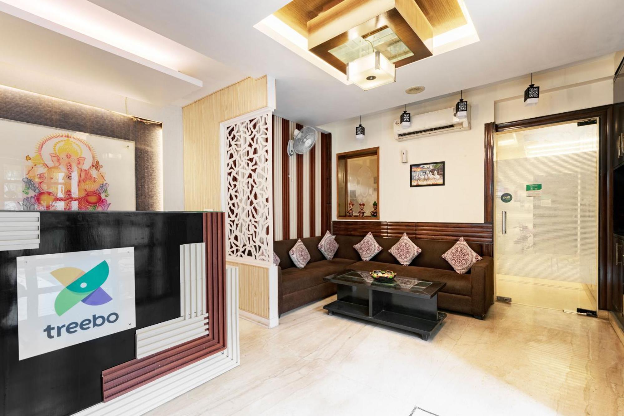 Treebo White Castle, Gurgaon Hotel ภายนอก รูปภาพ